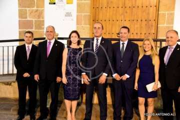 Máxima expectación en la bajada de la Virgen del Pino (Foto Antonio Alí)